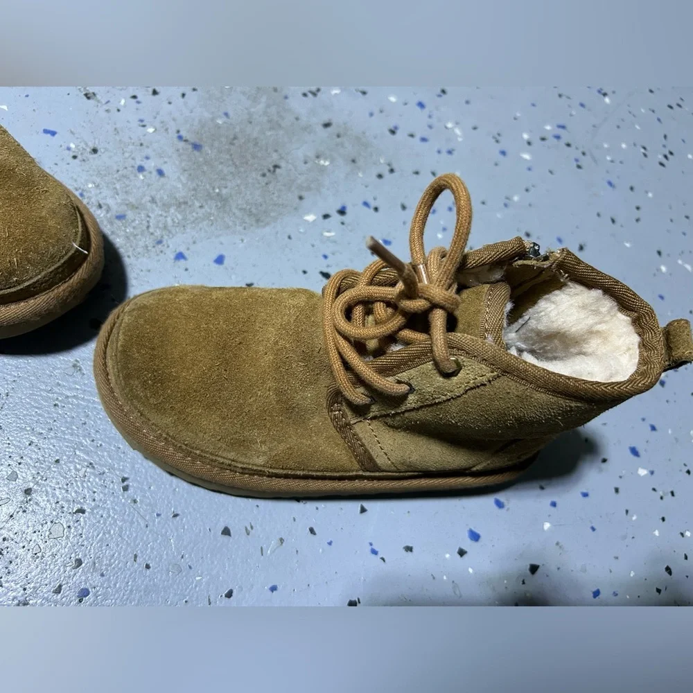 UGG Unisex-Child Neumel Ii Boot, Tan, 12 Toddler